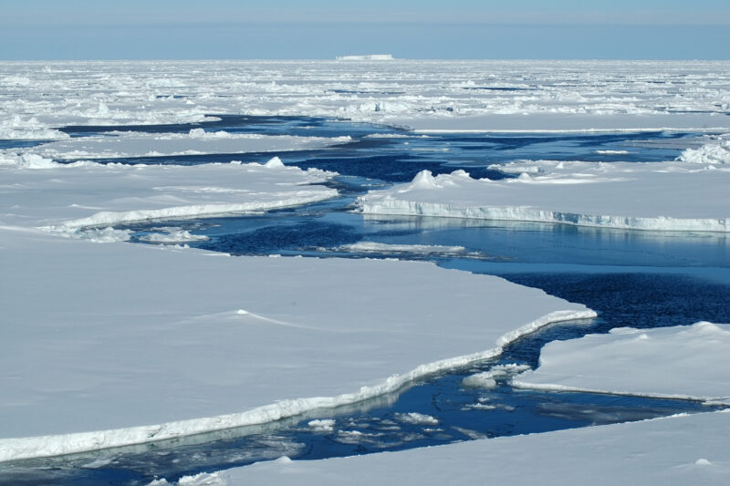 Cruising Beaufort Sea