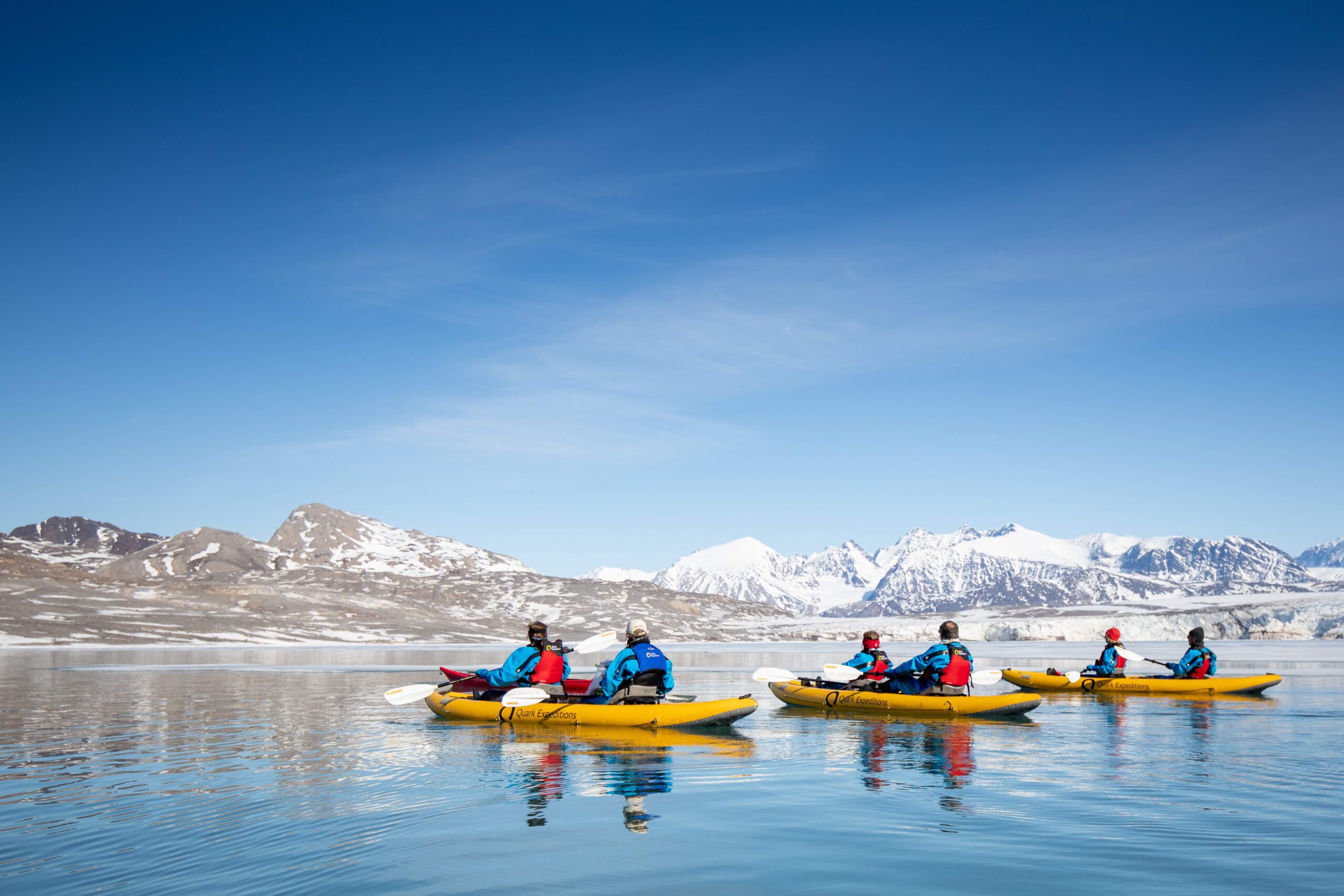 Paddle-Excursion-Quark people paddling