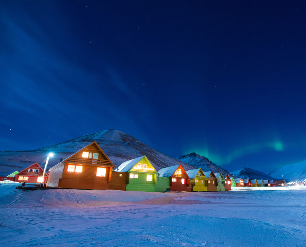 visit svalbard during the polar night